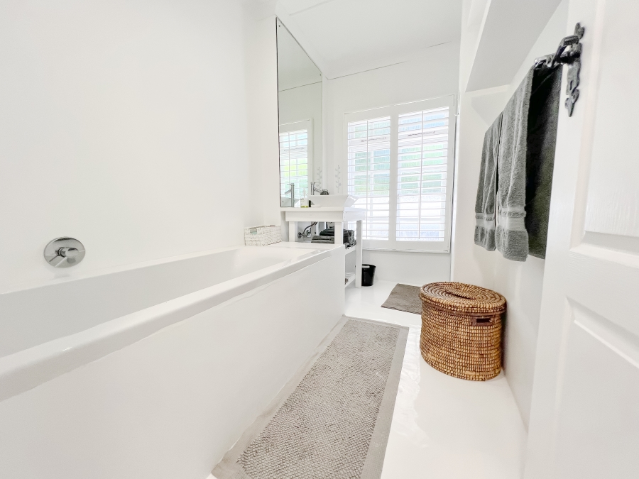 To Let 5 Bedroom Property for Rent in Seaside Longships Western Cape